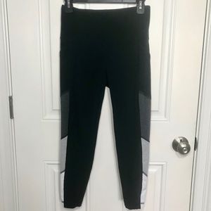 Black leggings with side stripe